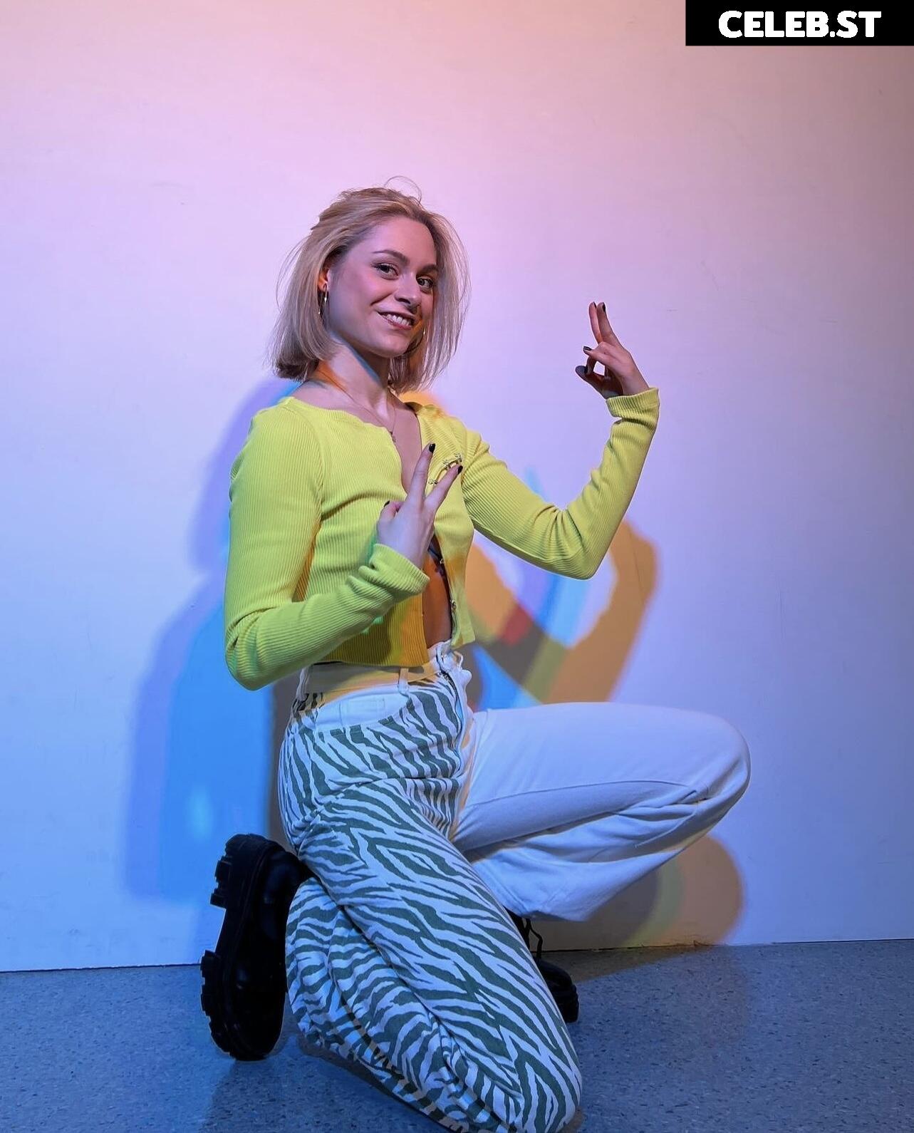 Alina Khani Image 589535