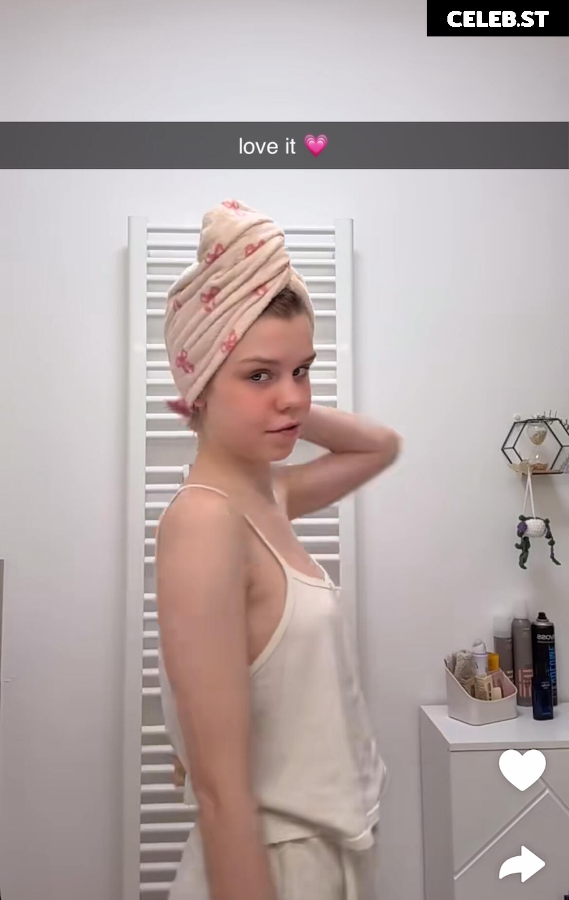 Lea Peach Image 589472