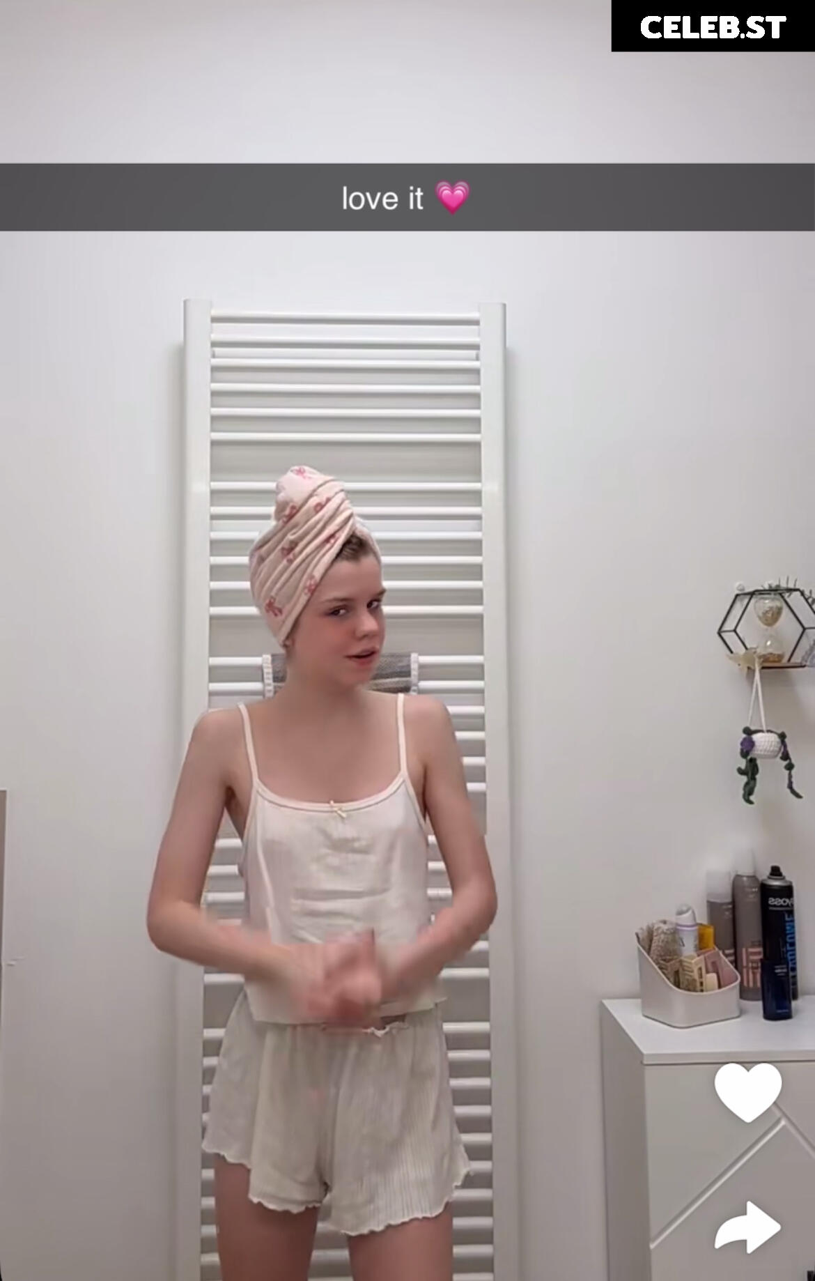 Lea Peach Image 589491