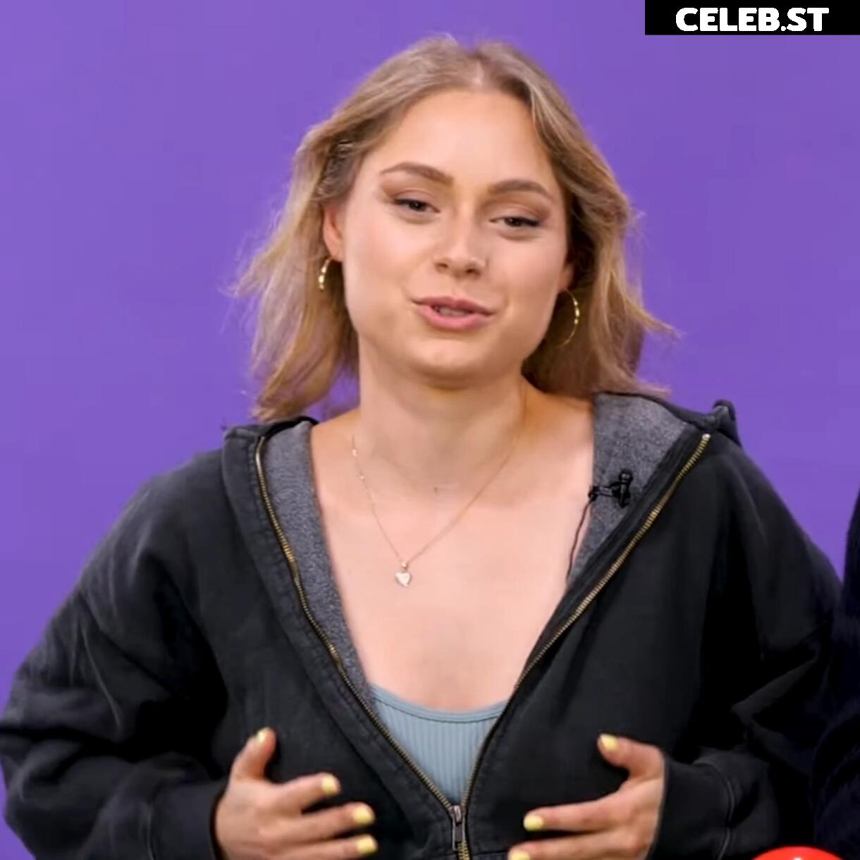 Alina Khani Image 589149