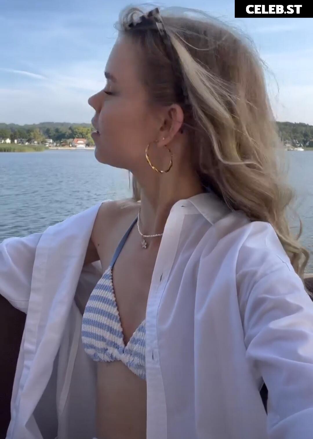 Lea Peach Image 589337