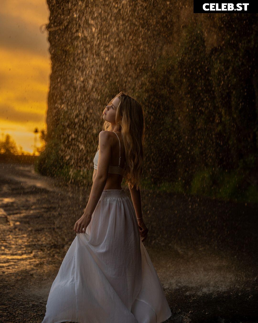 Lea Peach Image 588507