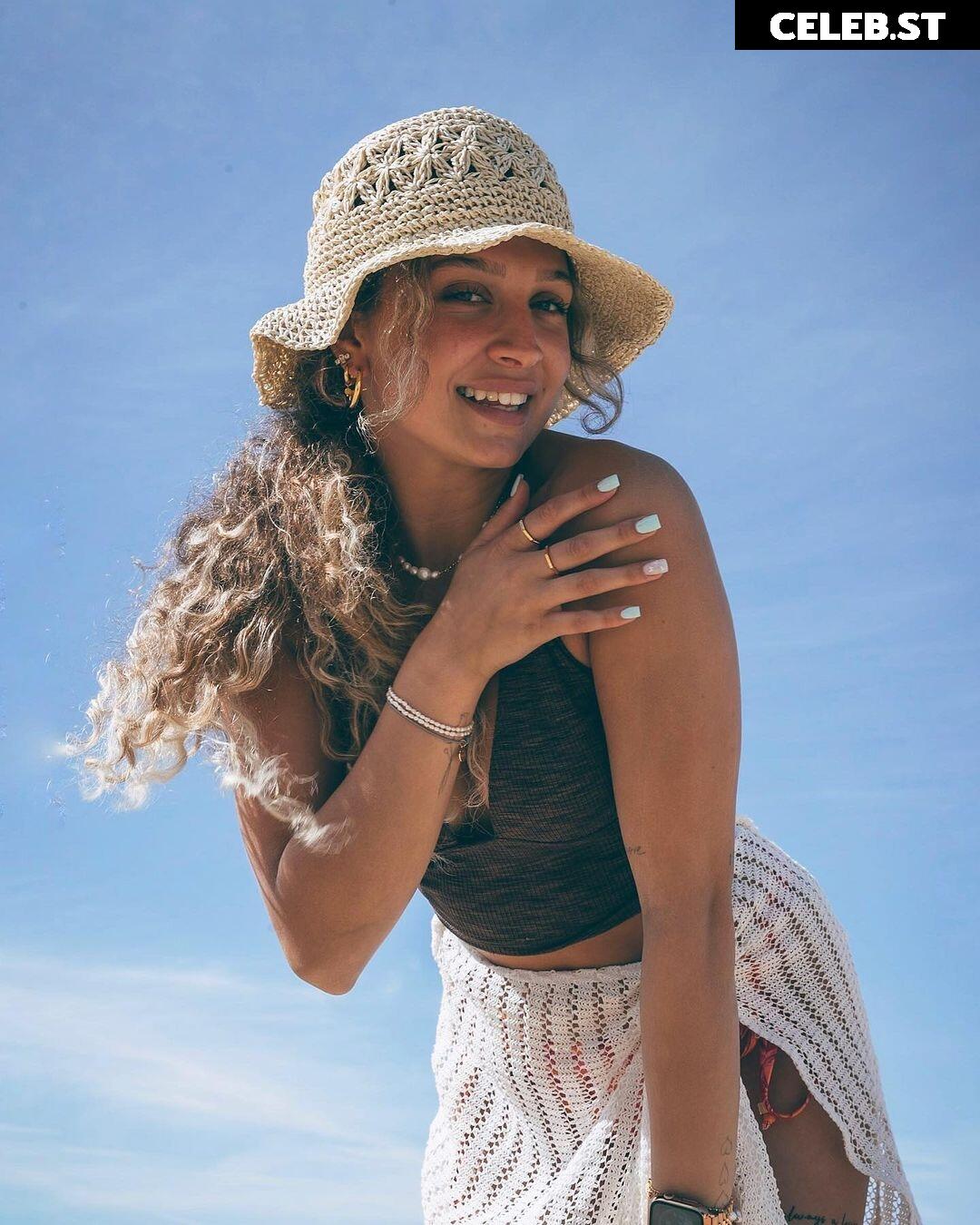 Joana Salamone Image 588657