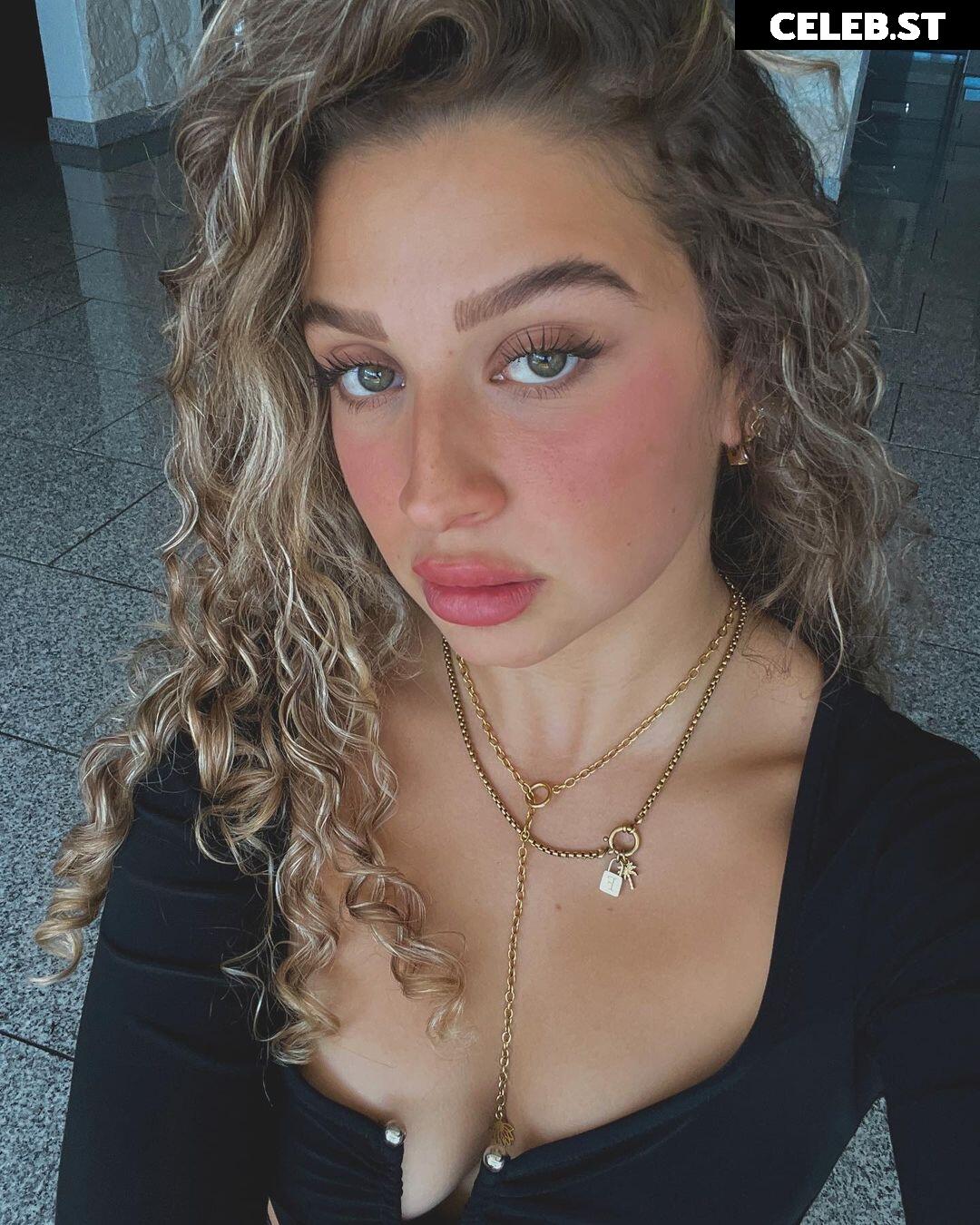 Joana Salamone Image 588300
