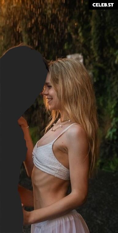 Lea Peach Image 588074