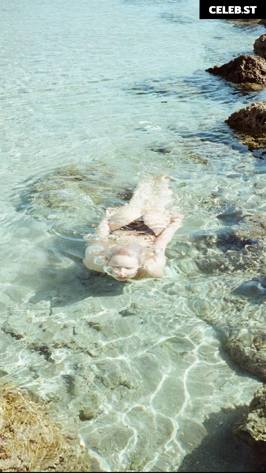 celinealbar Image 587511