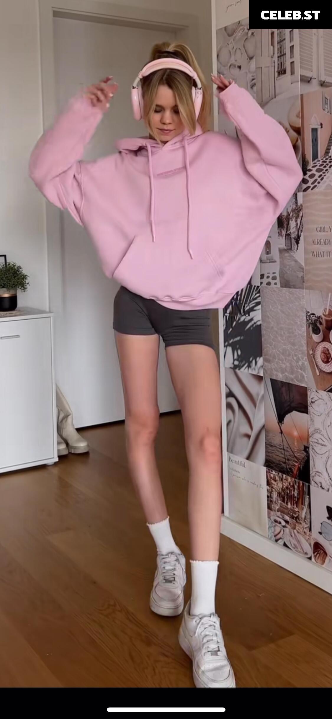 Lea Peach Image 587214