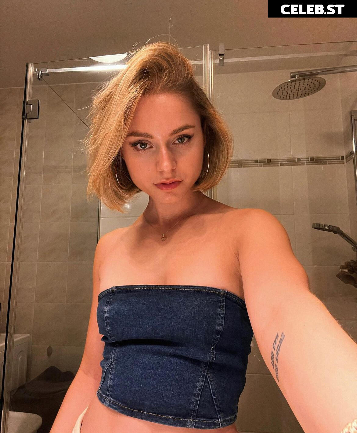 Alina Khani Image 587230