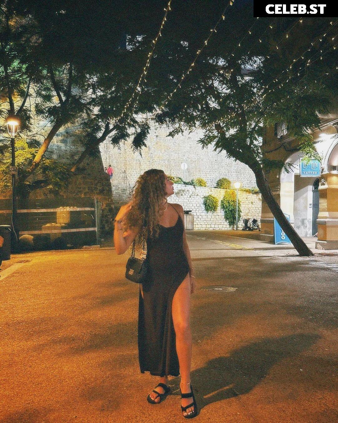 Joana Salamone Image 587304