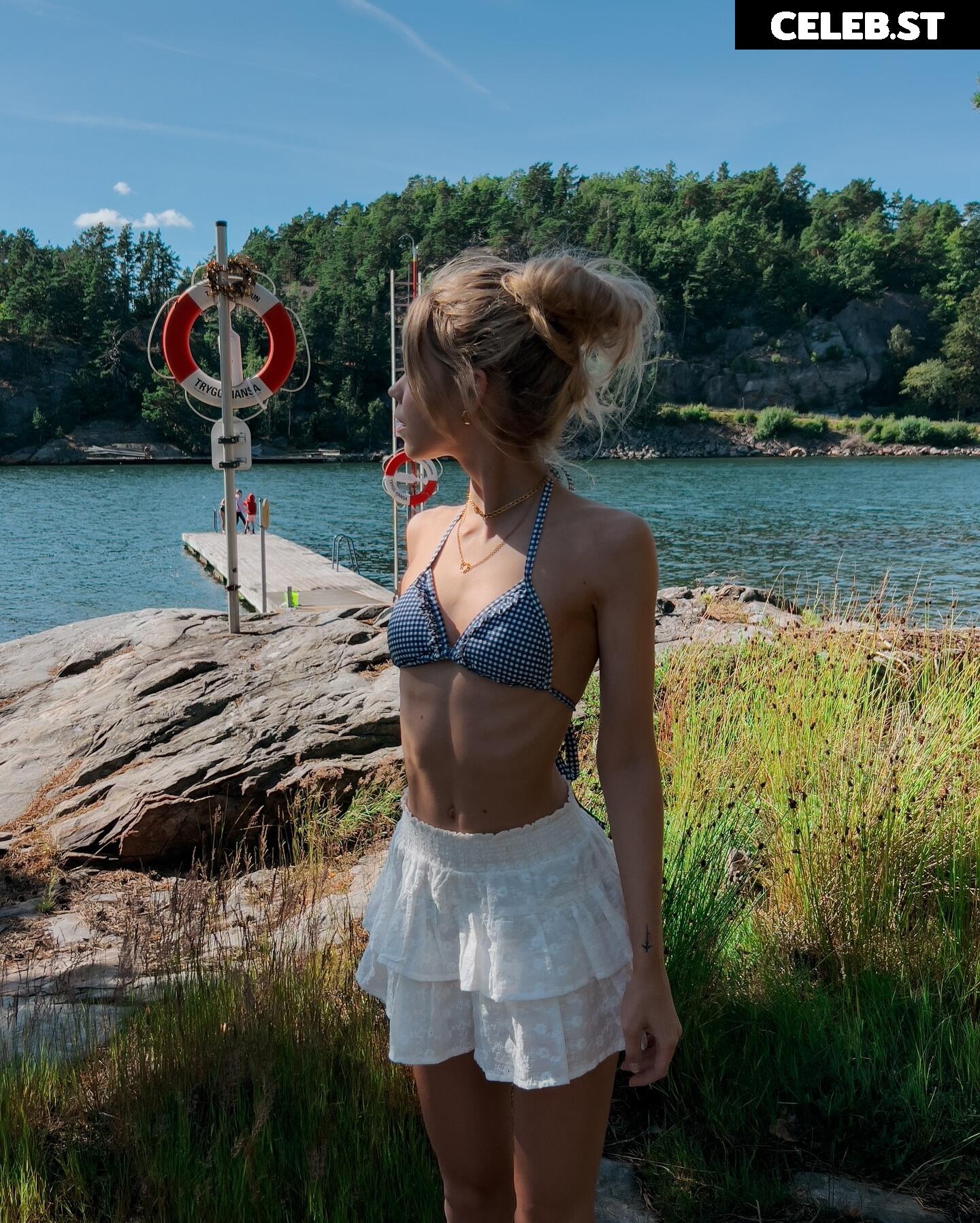 Lea Peach Image 587090