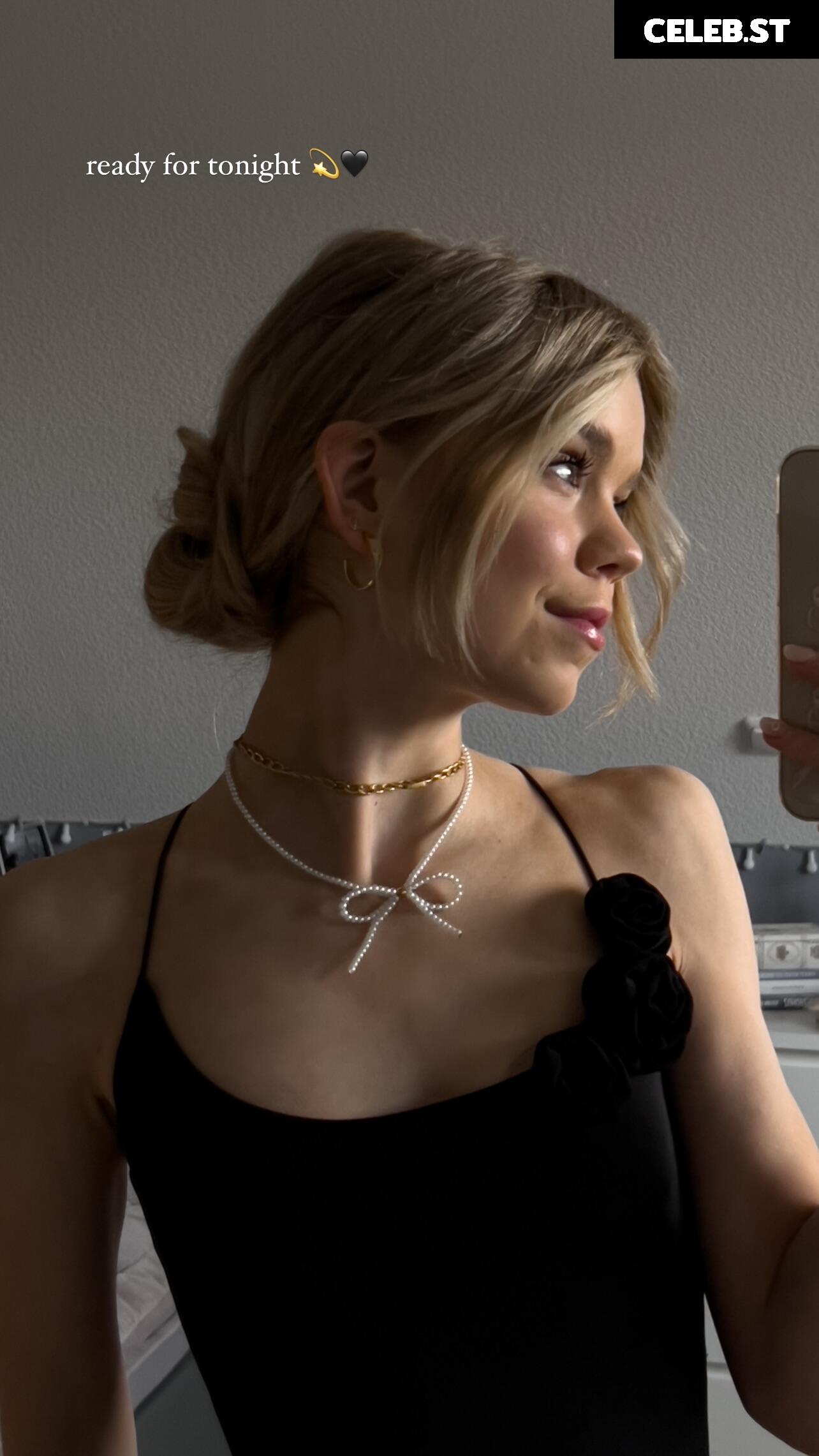 Lea Peach Image 586545