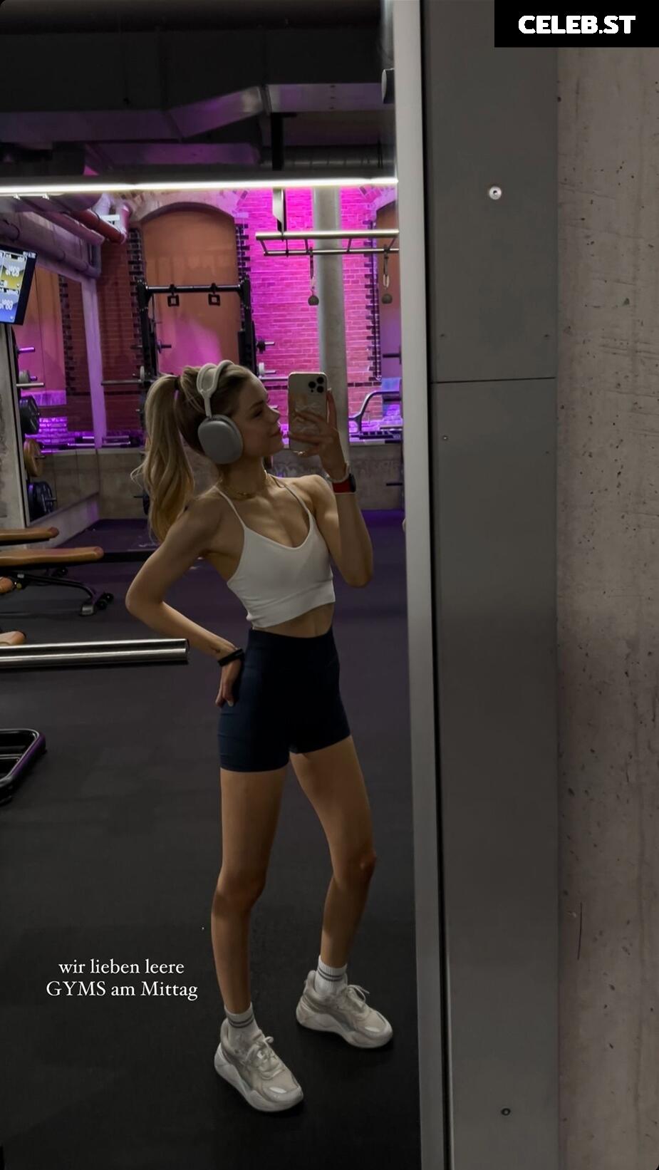 Lea Peach Image 586654