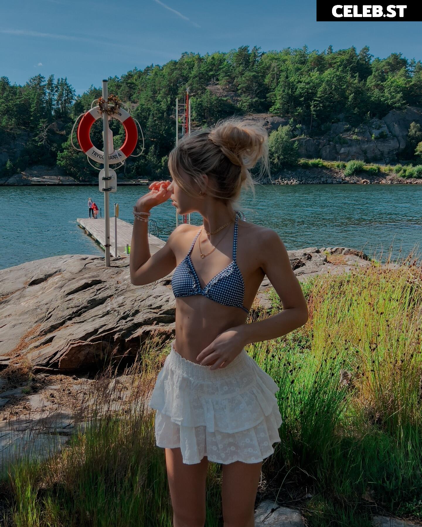 Lea Peach Image 586979