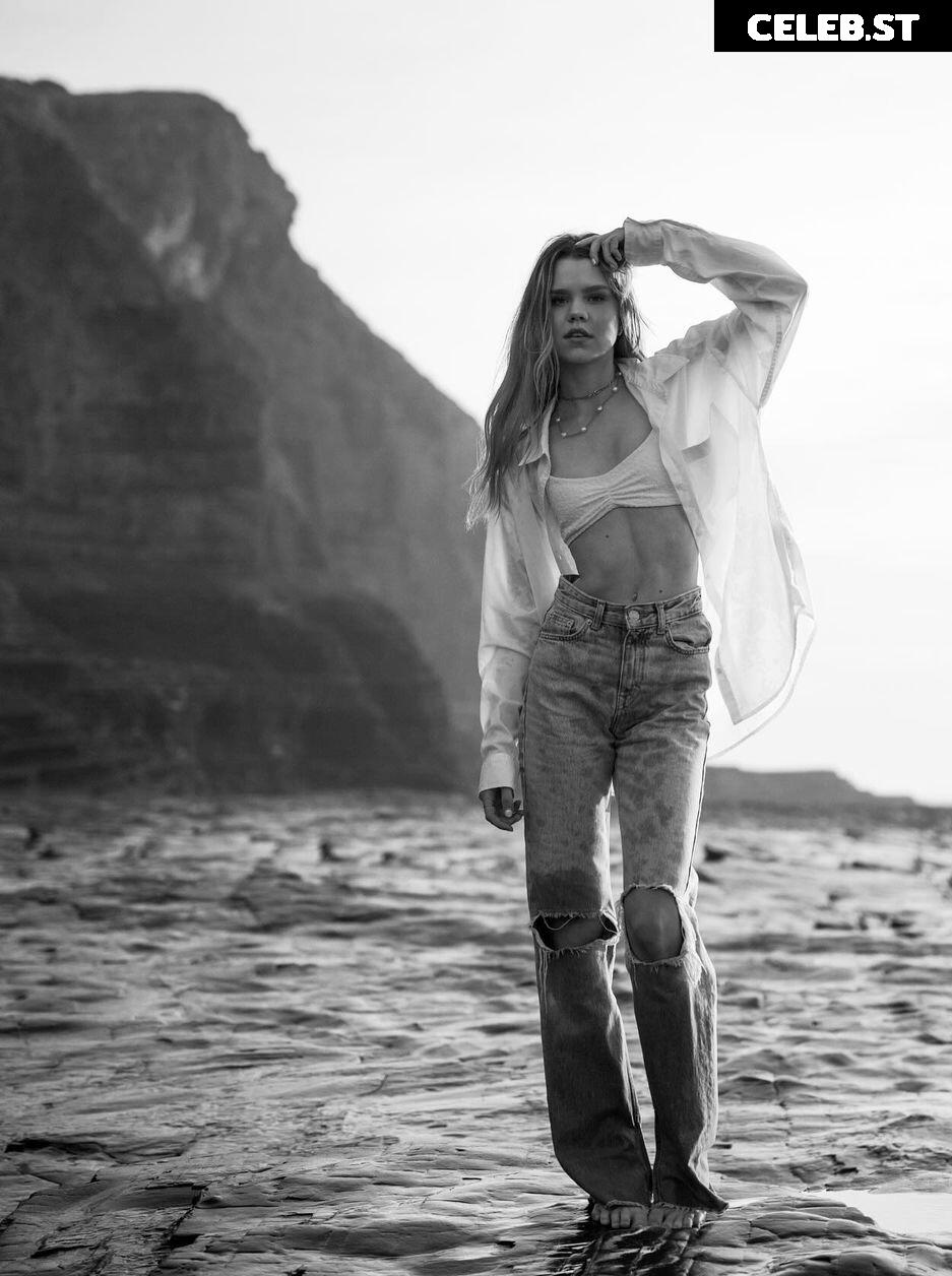 Lea Peach Image 585172