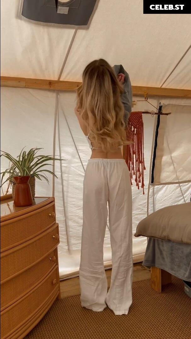 Lea Peach Image 585069