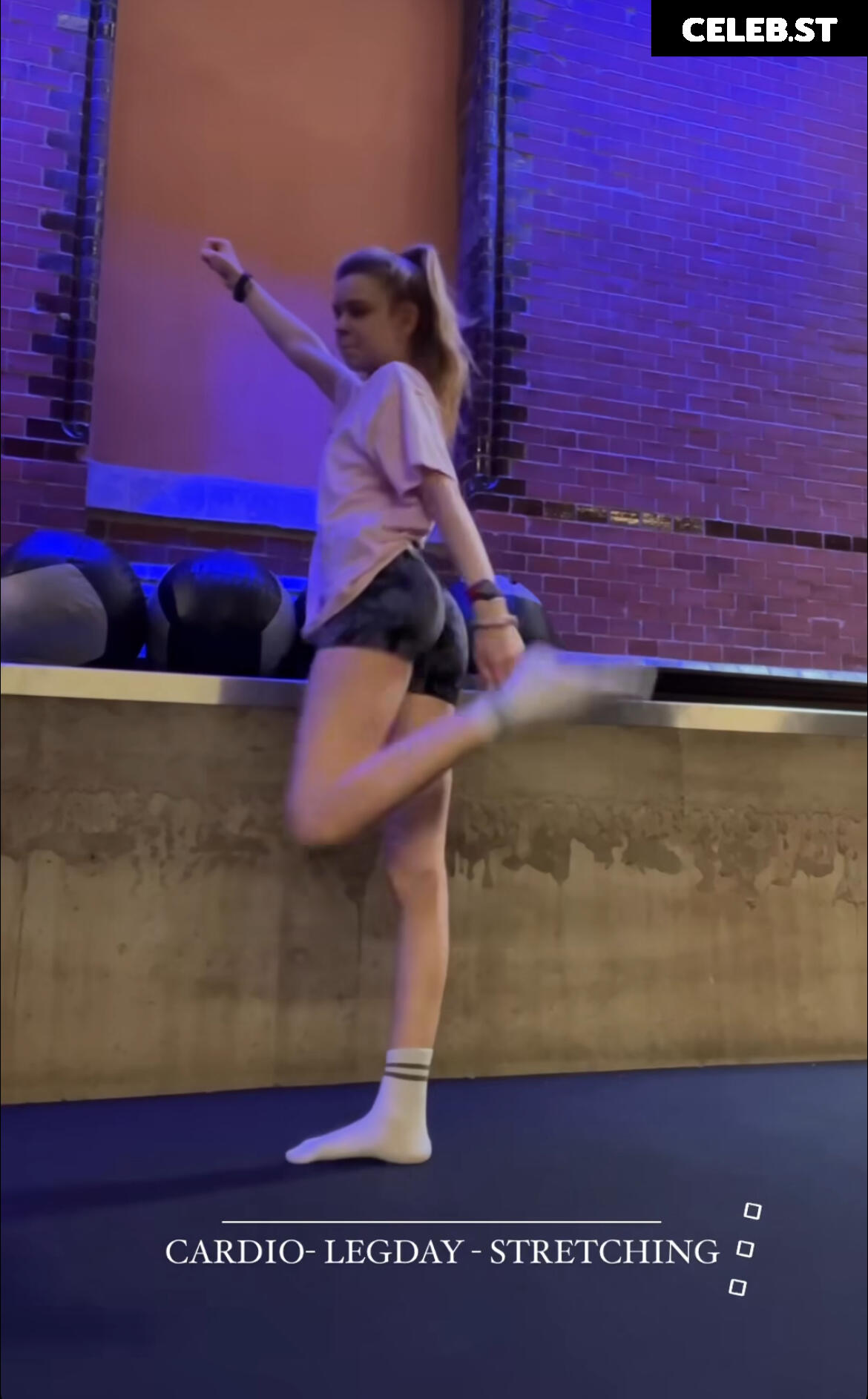 Lea Peach Image 585897