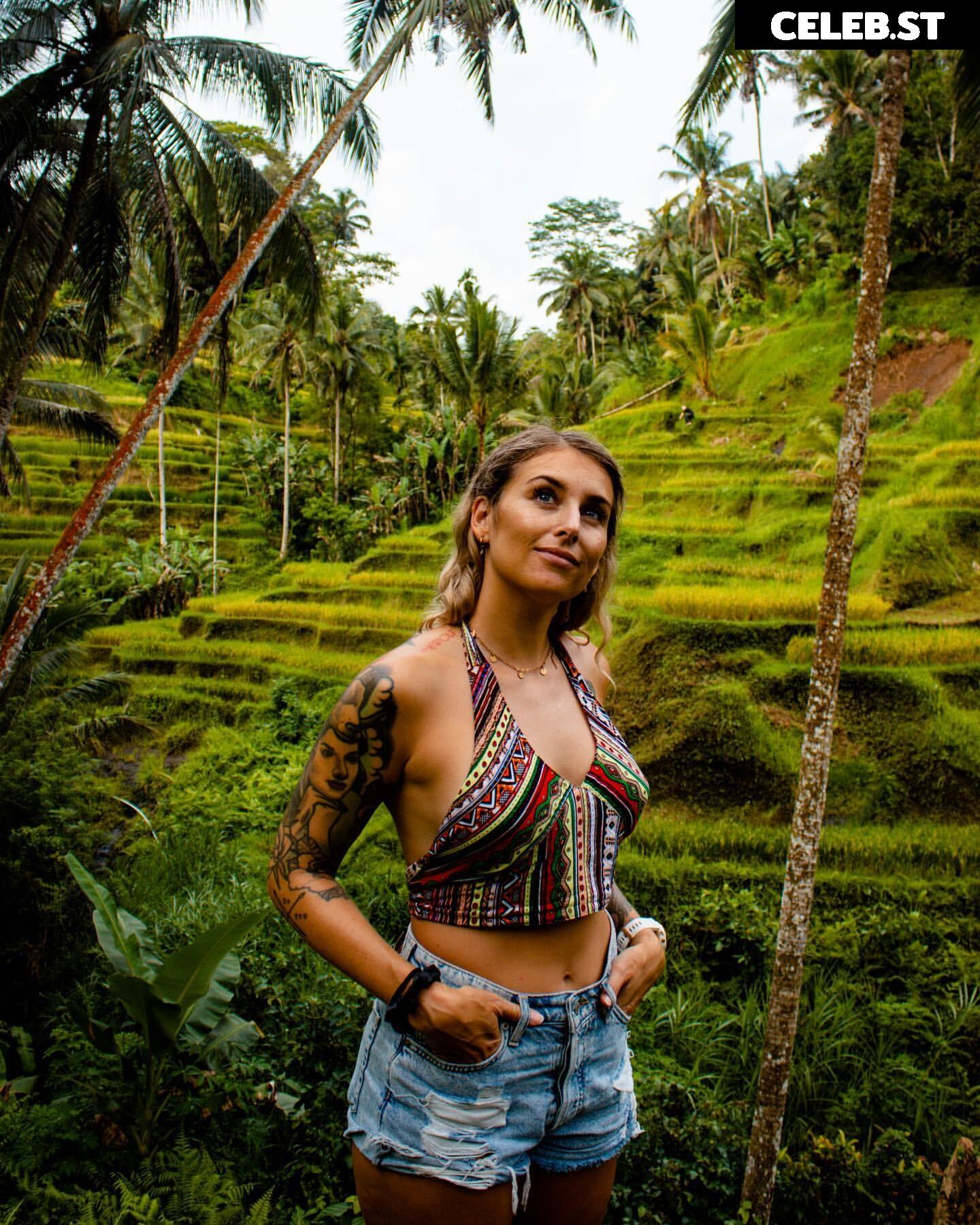 Miss Peaches Image 584750