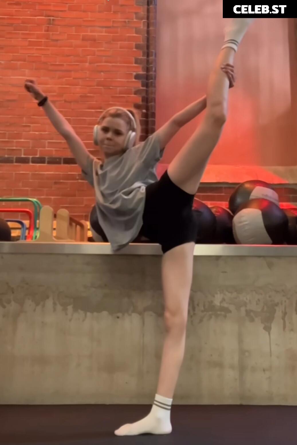 Lea Peach Image 584914