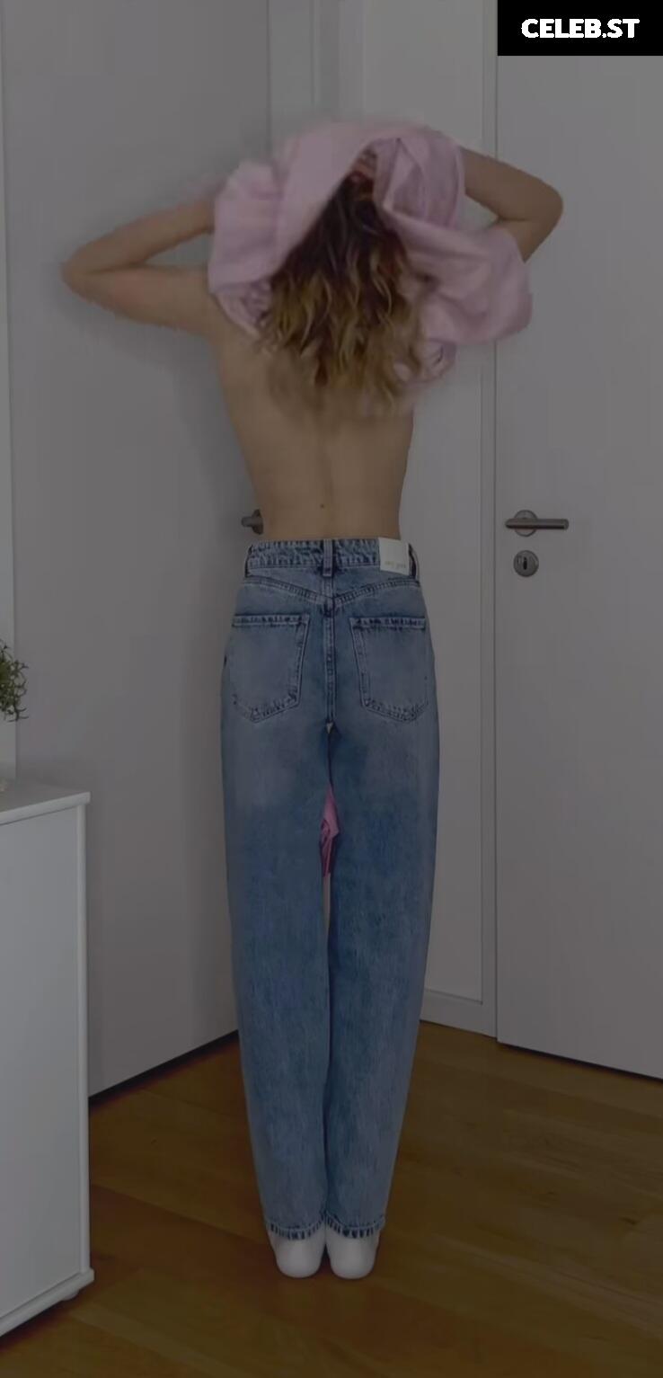 Lea Peach Image 583706