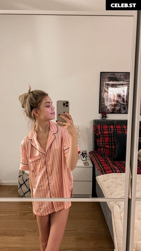 Lea Peach Image 581916