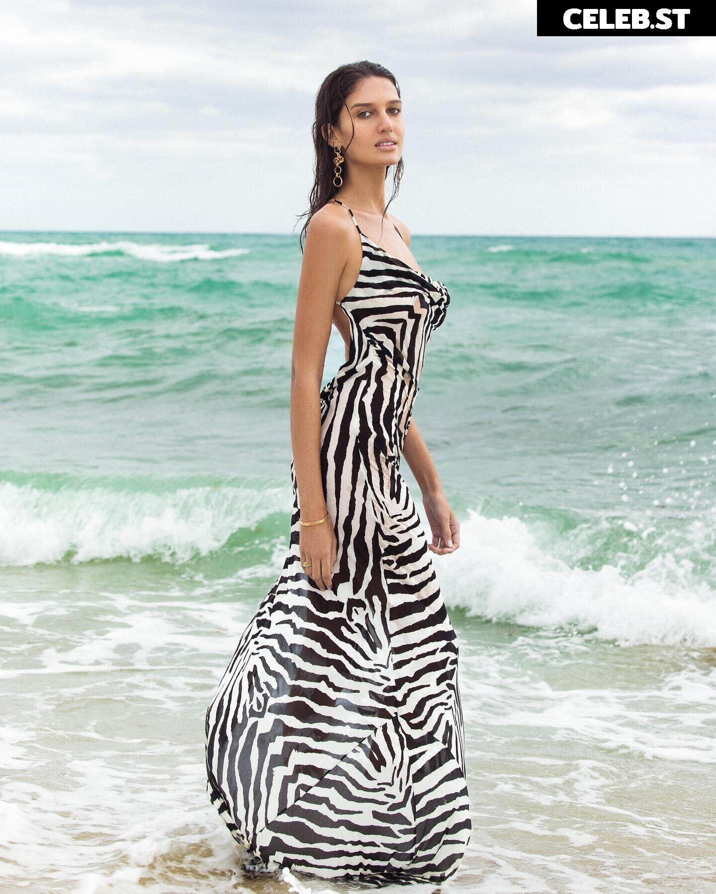 Karolina Moura Image 599300