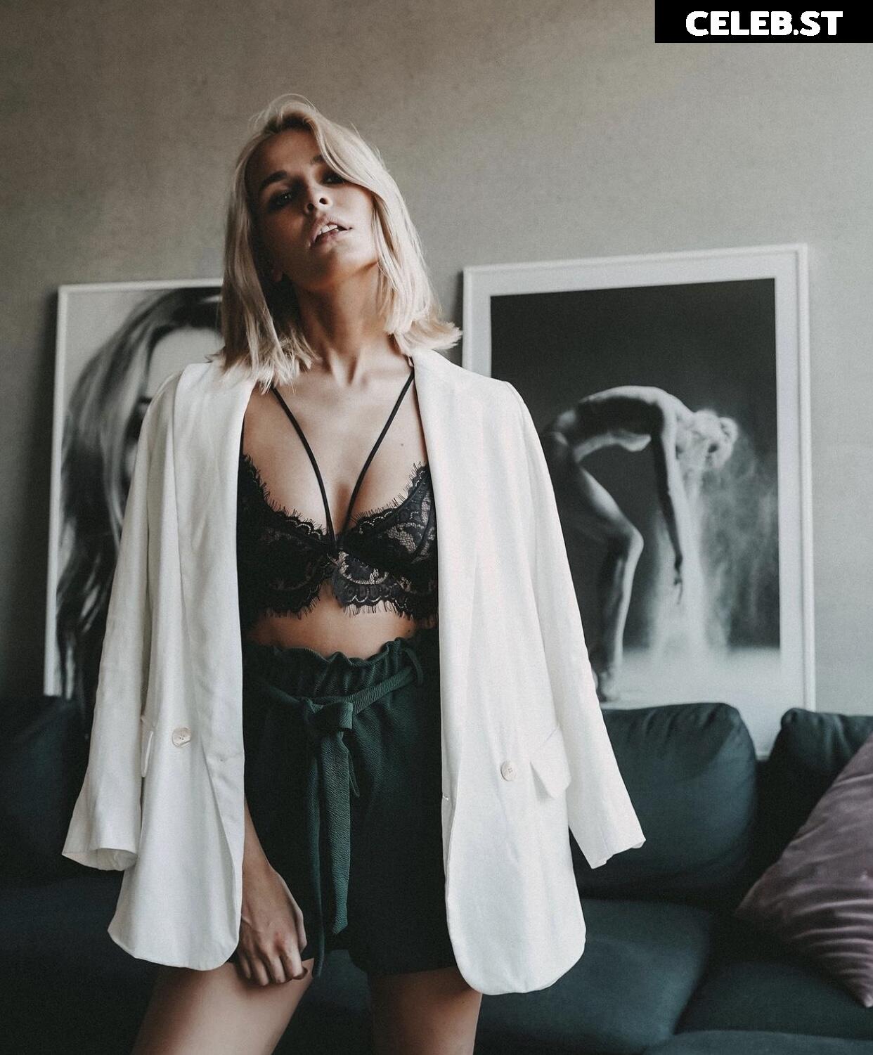 Jana Riva Image 597513