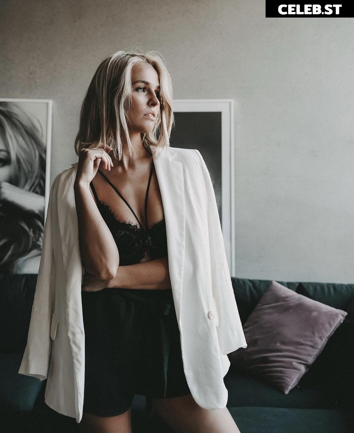 Jana Riva Image 597529
