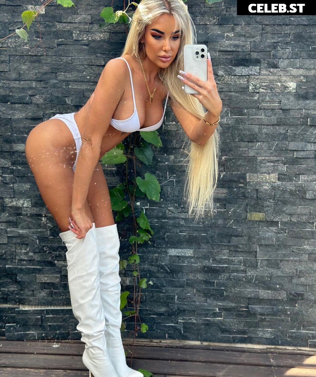 Lucy Sea Image 596850