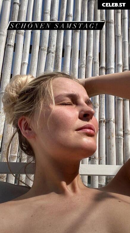 Jana Riva Image 595215