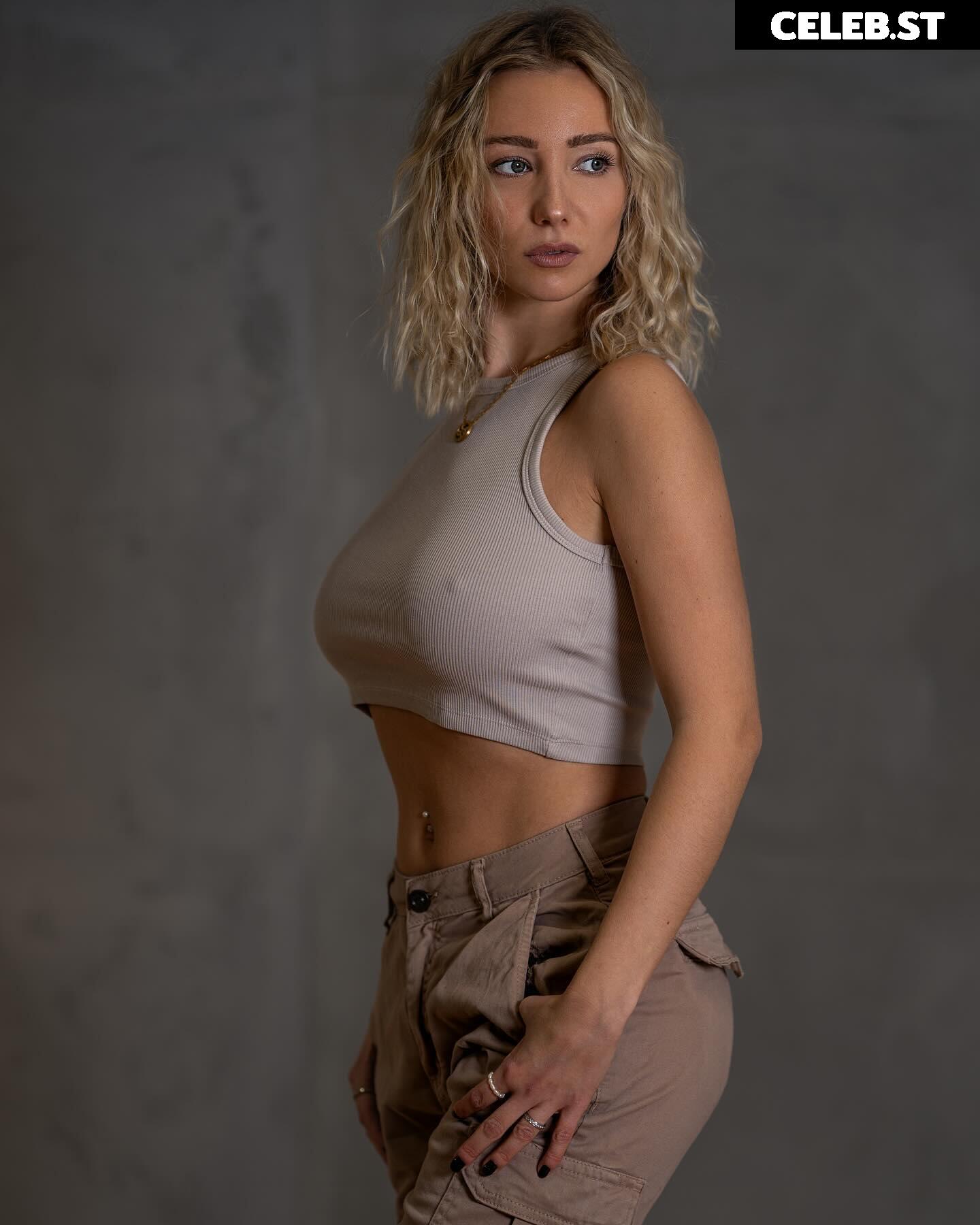 sandra.amaliaw Image 593557