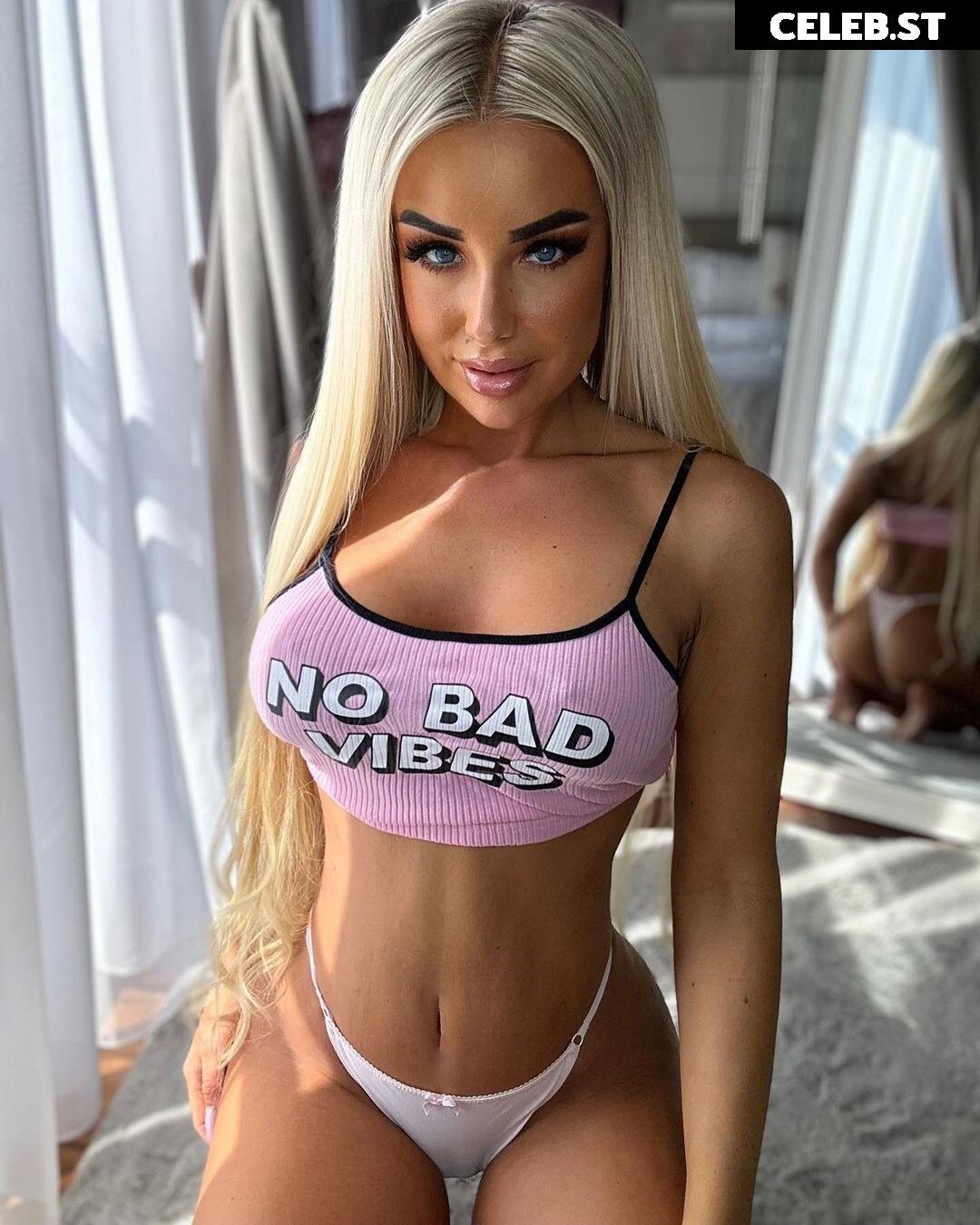 Lucy Sea Image 593726