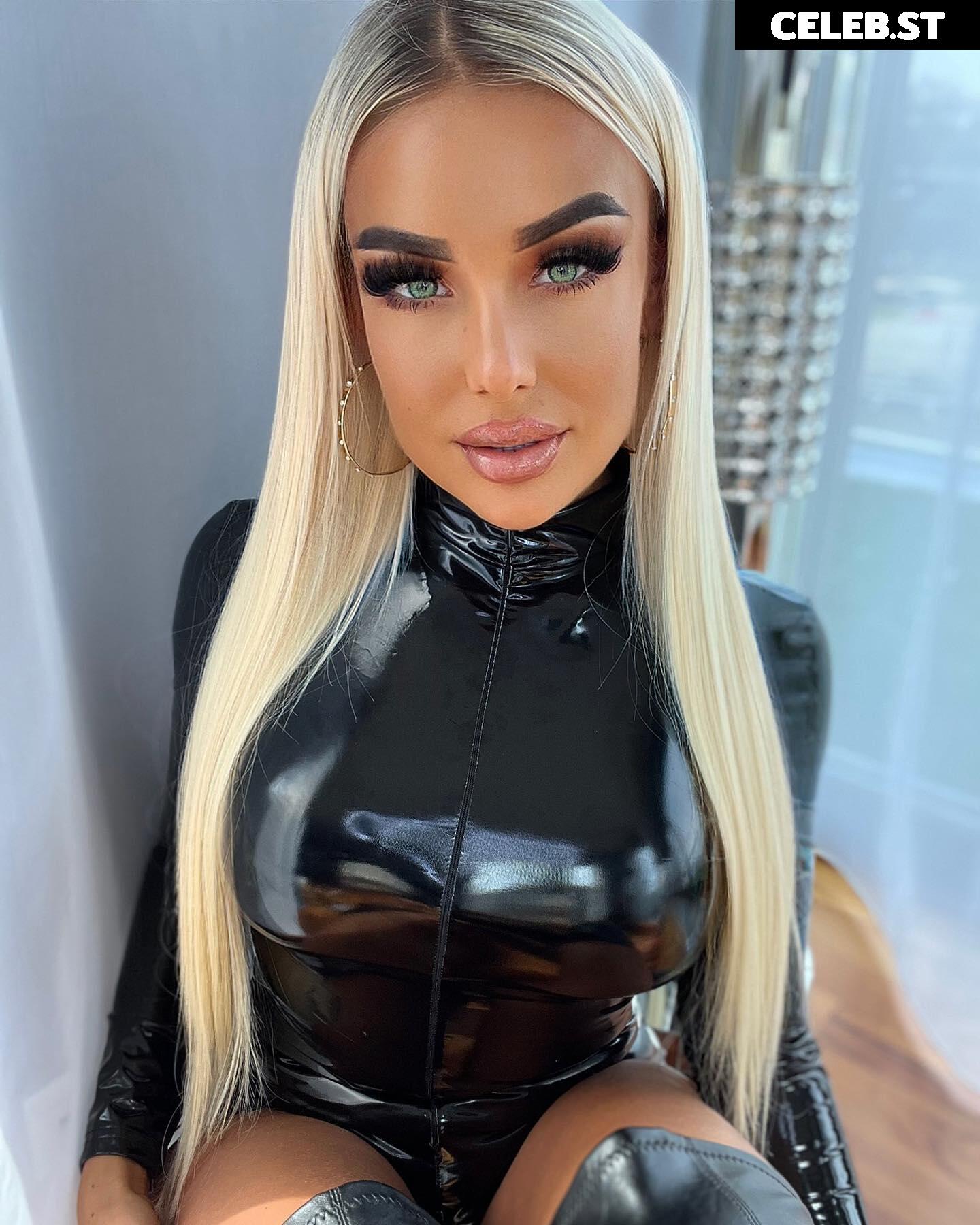 Lucy Sea Image 592857