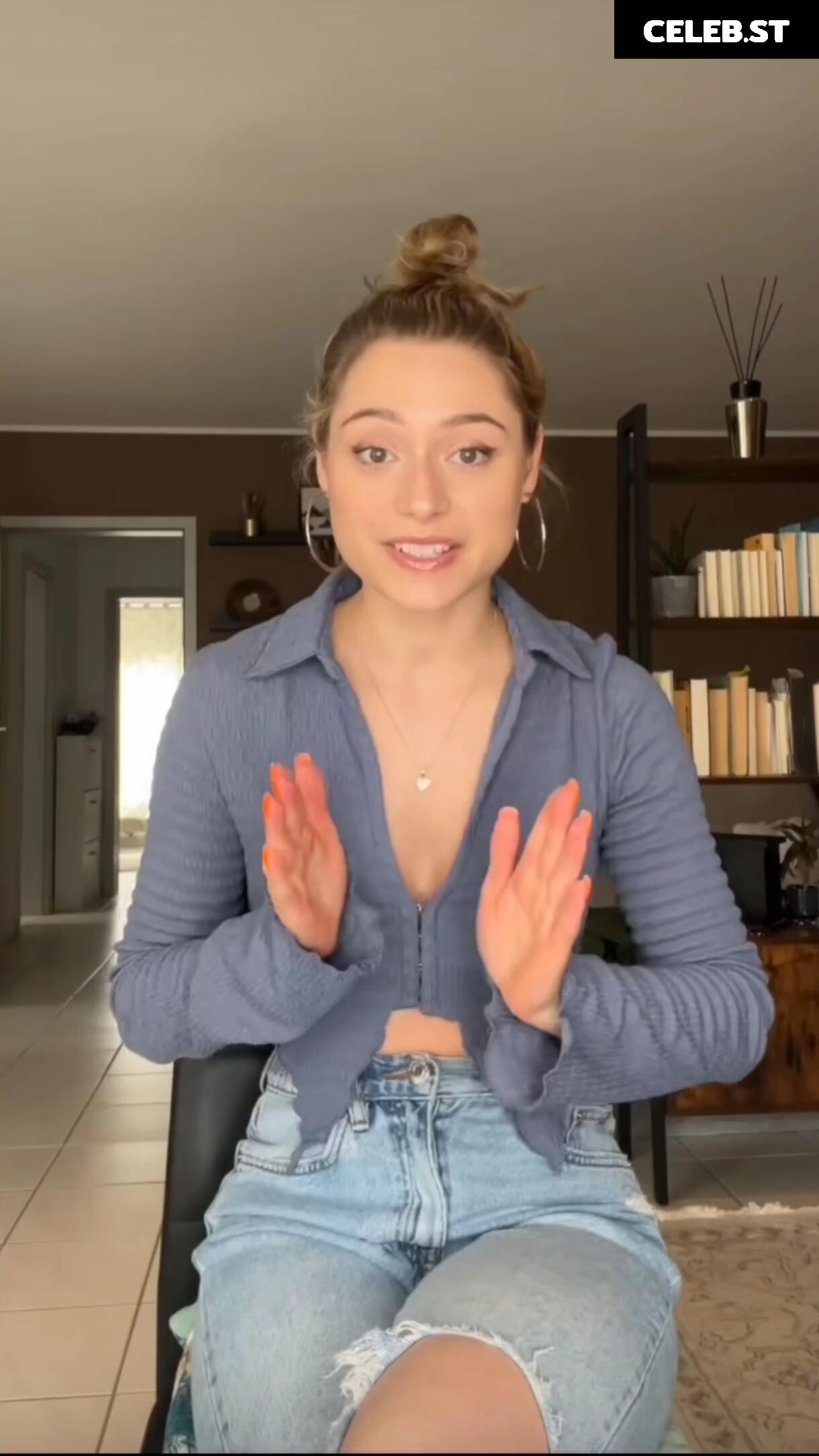 Alina Khani Image 590140