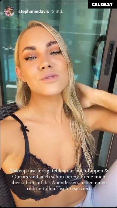 Stephanie Davis Image 549352