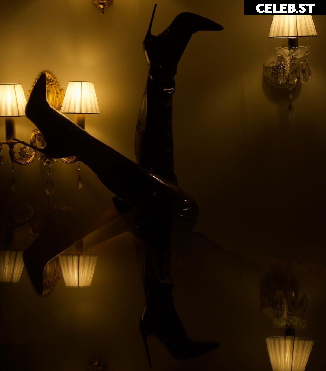 Stephanie Davis Image 549933