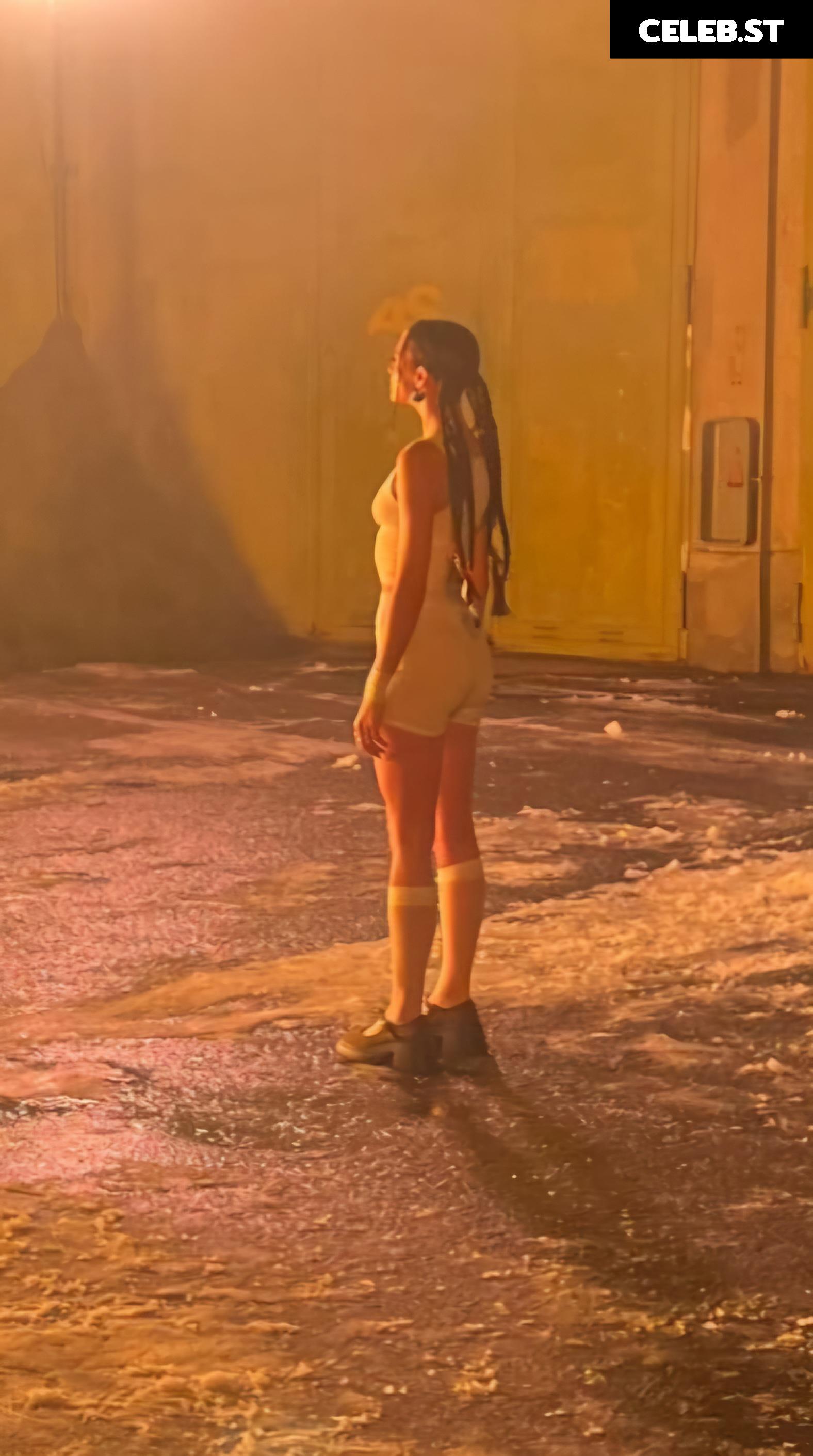 Nina Chuba Image 5485090