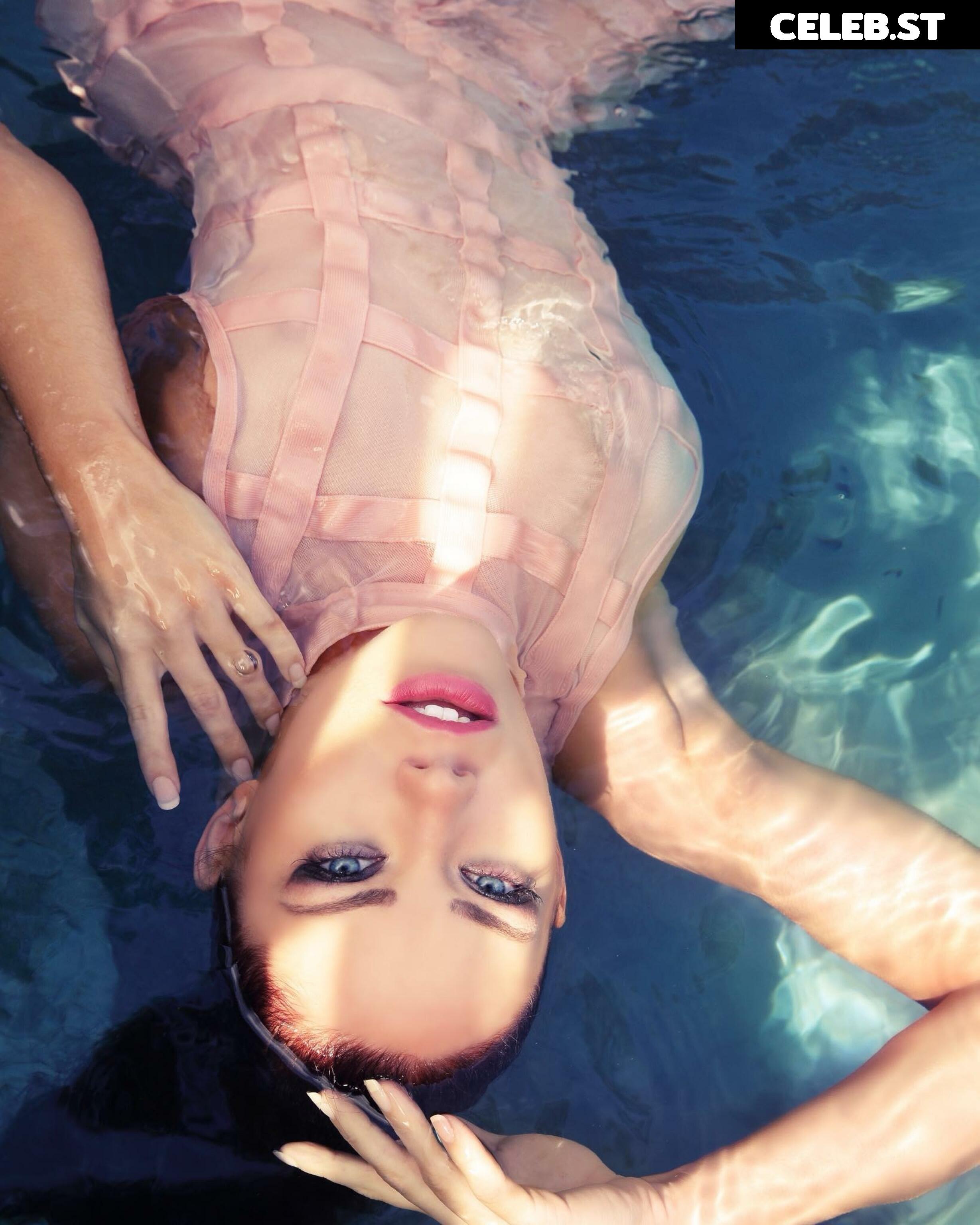 Stephanie Davis Image 548382