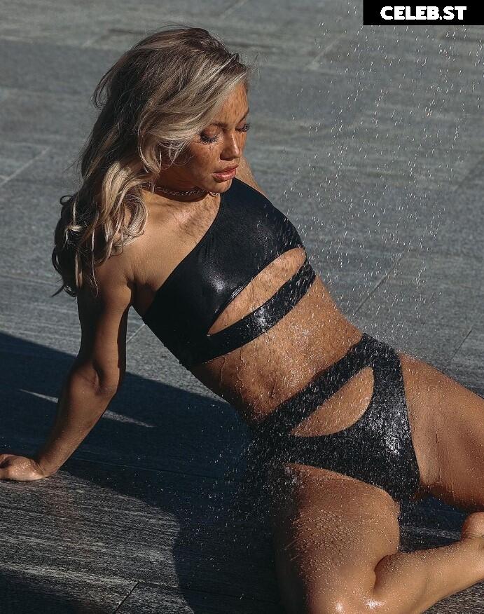 Stephanie Davis Image 546763