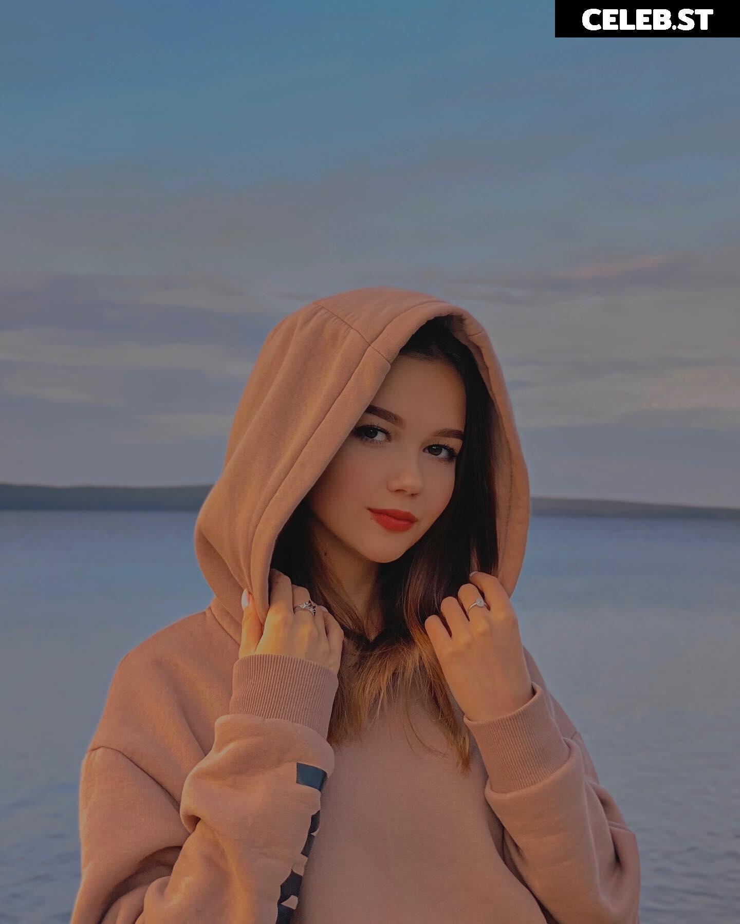 Alina Zaozerskaya / alina.zaozerskayaaa / zaozerskayalina / Алина Заозерская Image 5462594