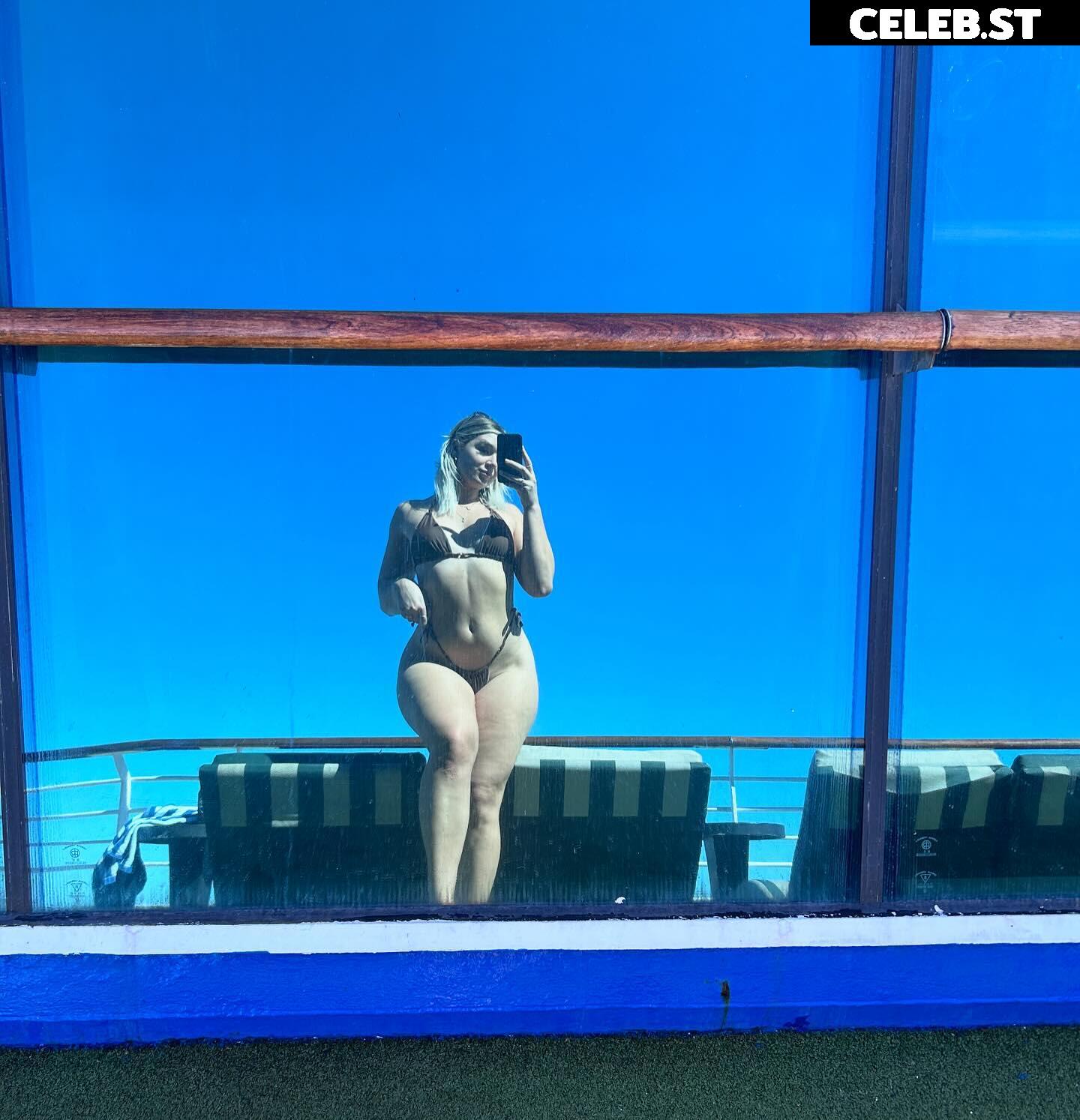 Nikita Simpson Image 5460456