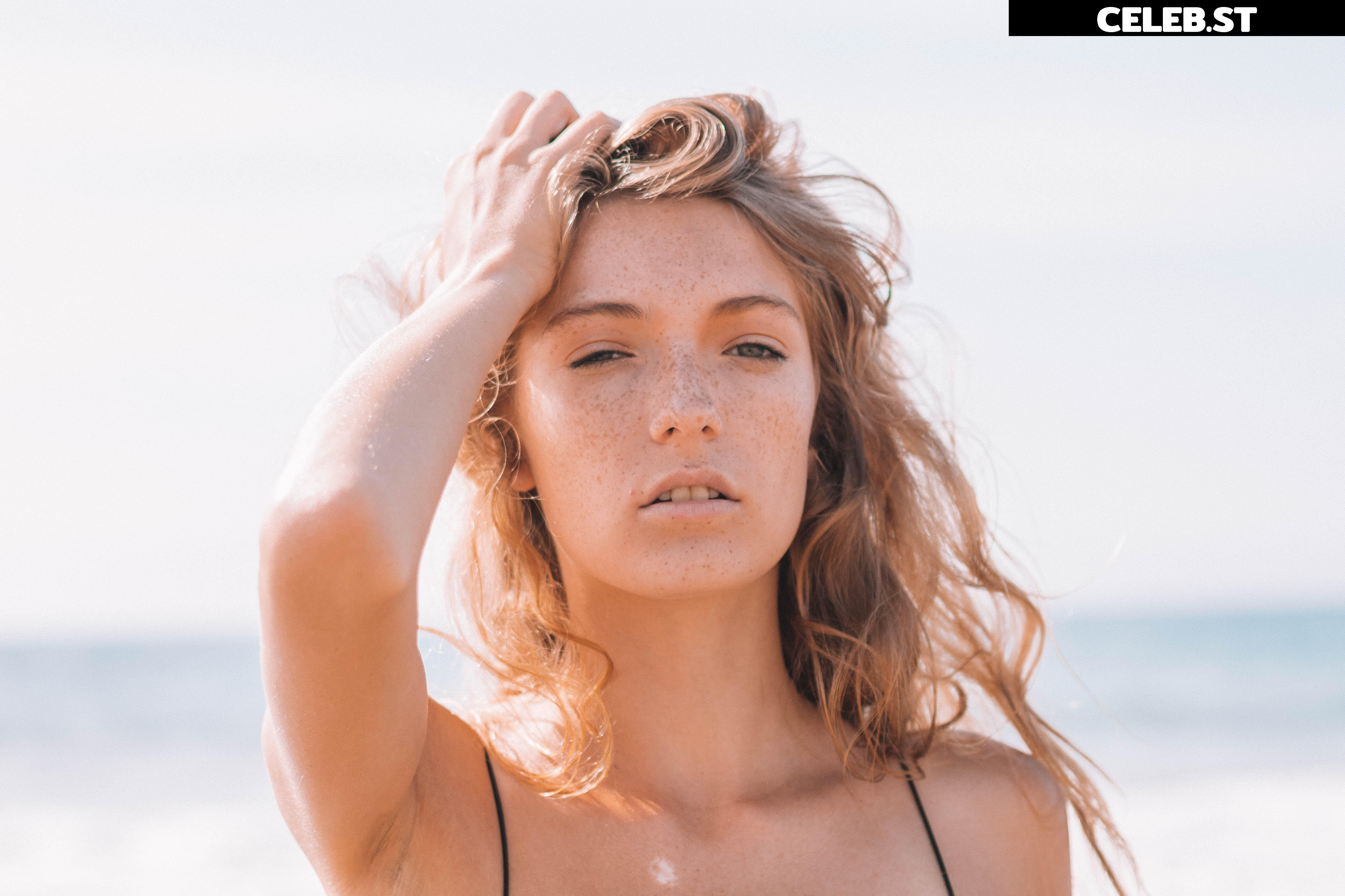Lauren Hurlbut - @lolotheblondie Image 5455374