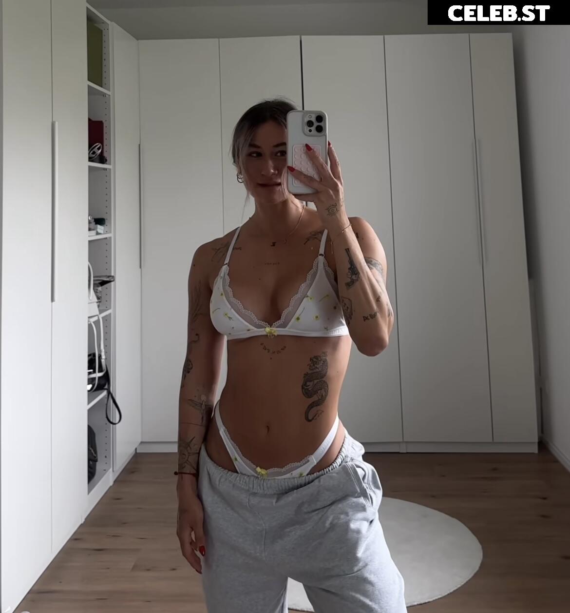 Lenaajoy Image 545262