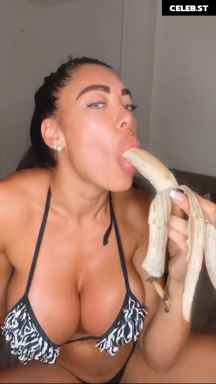 Pamela Pombo Image 5459325