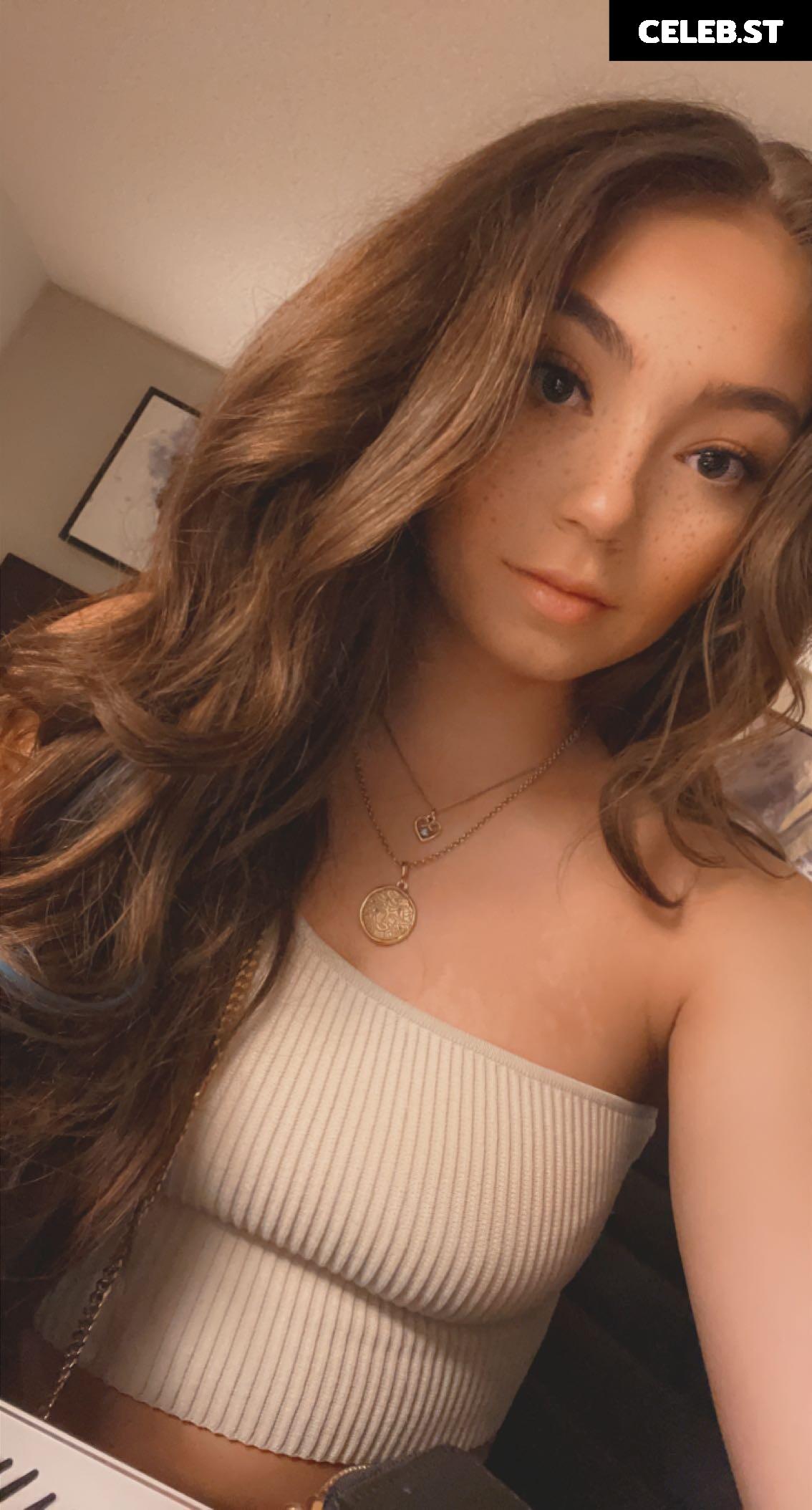 (Skye Dolecki) Skye Blue AEW Image 5441750