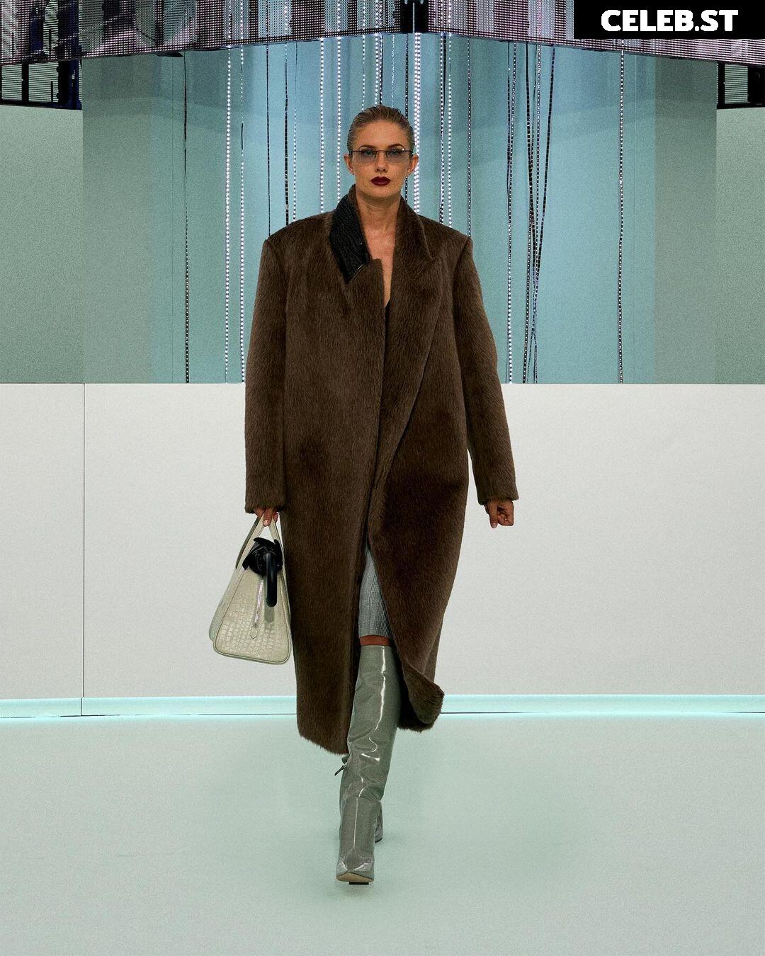 Alica Schmidt Image 544360