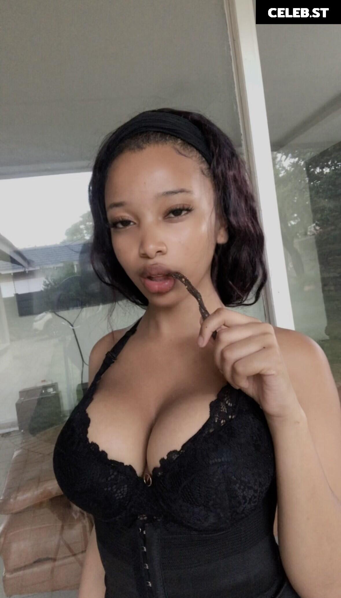 rubi 🇿🇦 / rubimya / ruxmilk / luxr.red Image 5443067