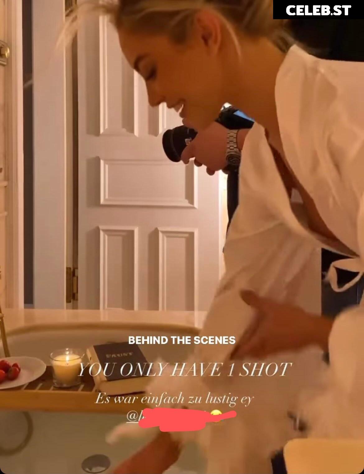 Stephanie Davis Image 544803