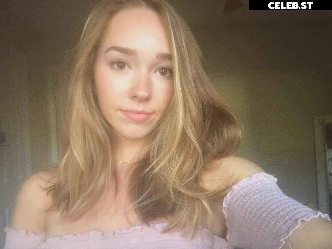 Holly Taylor (actress) Image 5437877