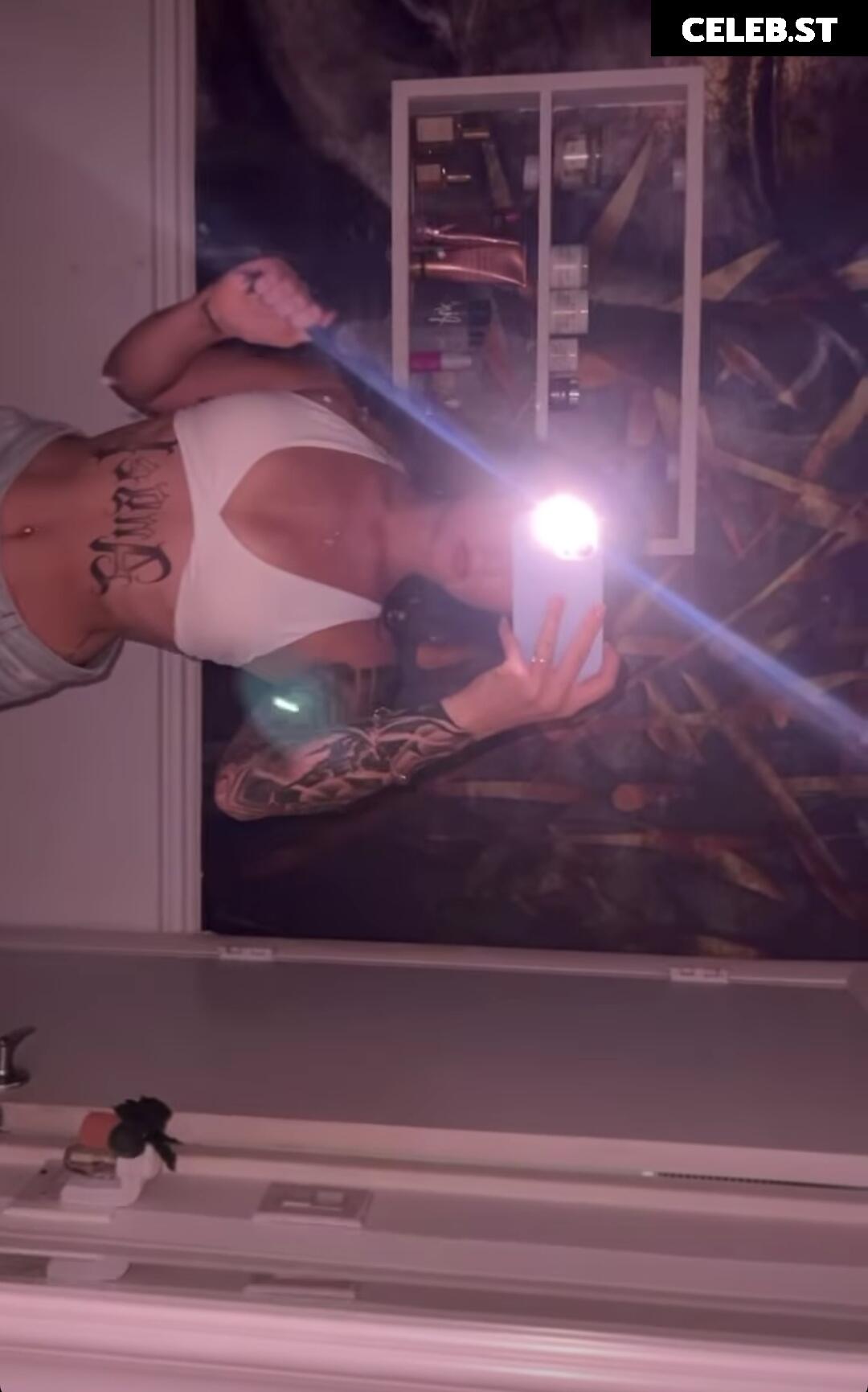 chalina.l Image 543196