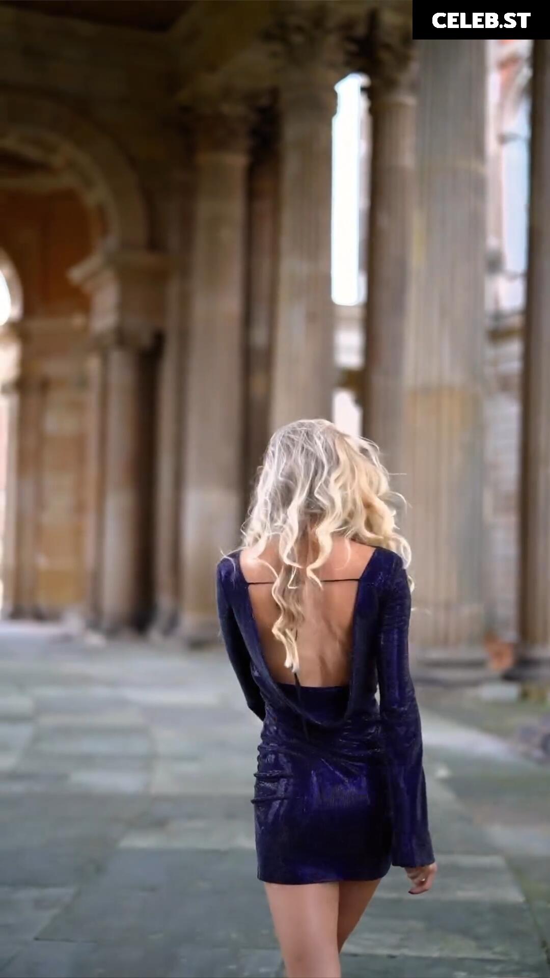 Alica Schmidt Image 543213